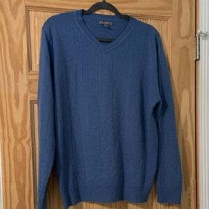Cashmere V-Neck Sweater size Large Periwinkle Blue